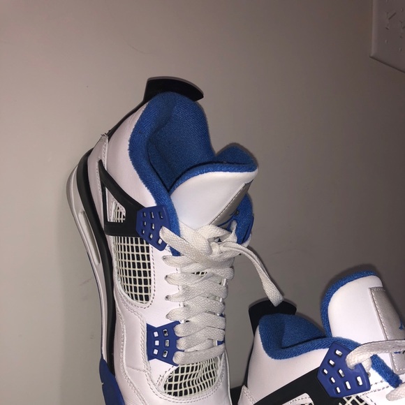 Jordan 4 Retro Motorsport - Picture 3 of 5